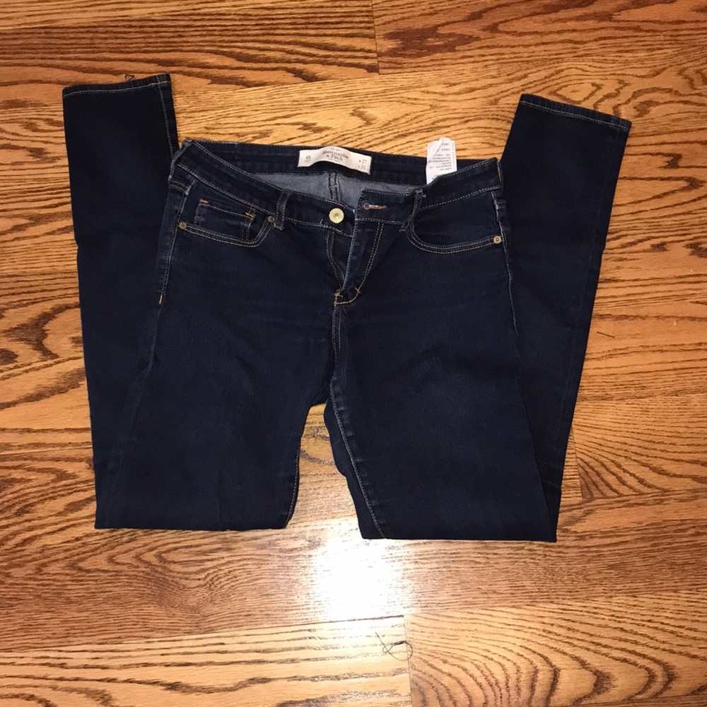 Abercrombie & Fitch dark wash skinny jean.